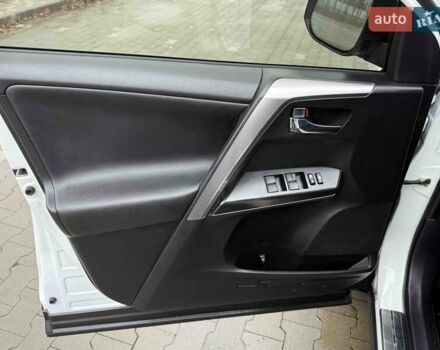 Белый Тойота РАВ 4, объемом двигателя 1.99 л и пробегом 110 тыс. км за 20900 $, фото 23 на Automoto.ua