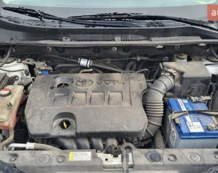 Белый Тойота РАВ 4, объемом двигателя 2 л и пробегом 250 тыс. км за 19500 $, фото 9 на Automoto.ua