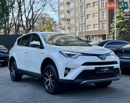 Тойота РАВ 4 2016 в Киеве на Automoto.ua Белый Тойота РАВ 4, объемом двигателя 2.5 л и пробегом 165 тыс. км за 22200 $, фото 6 на Automoto.ua