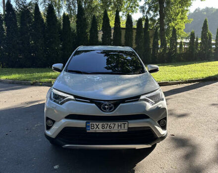 Белый Тойота РАВ 4, объемом двигателя 2.5 л и пробегом 147 тыс. км за 20399 $, фото 1 на Automoto.ua