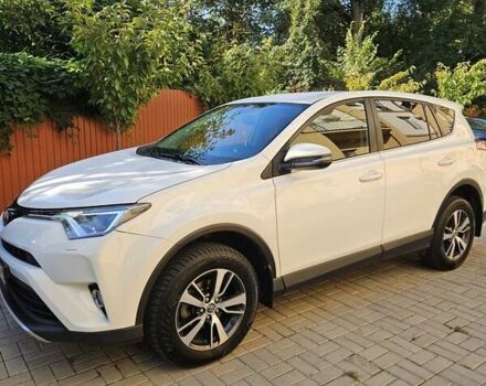 Тойота РАВ 4 2016 в Мукачеве на Automoto.ua Белый Тойота РАВ 4, объемом двигателя 2.23 л и пробегом 165 тыс. км за 20350 $, фото 9 на Automoto.ua