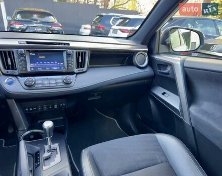 Тойота РАВ 4 2016 в Киеве на Automoto.ua Белый Тойота РАВ 4, объемом двигателя 2.5 л и пробегом 165 тыс. км за 22200 $, фото 21 на Automoto.ua