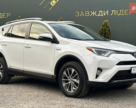 Тойота РАВ 4 2016 в Одессе на Automoto.ua Белый Тойота РАВ 4, объемом двигателя 2.49 л и пробегом 45 тыс. км за 21600 $, фото 1 на Automoto.ua