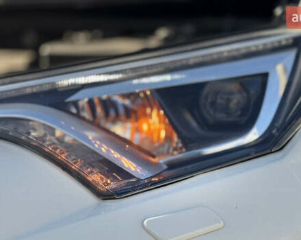 Белый Тойота РАВ 4, объемом двигателя 2.23 л и пробегом 206 тыс. км за 25799 $, фото 34 на Automoto.ua