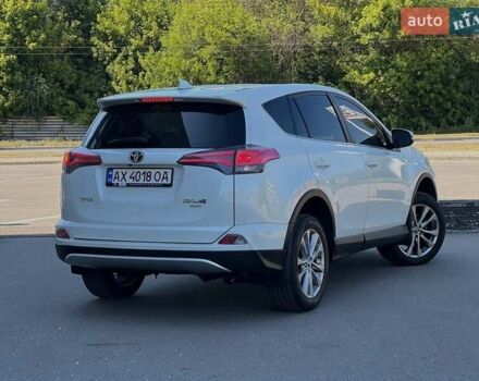 Белый Тойота РАВ 4, объемом двигателя 2.49 л и пробегом 170 тыс. км за 15000 $, фото 4 на Automoto.ua