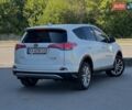 Белый Тойота РАВ 4, объемом двигателя 2.49 л и пробегом 170 тыс. км за 15000 $, фото 4 на Automoto.ua