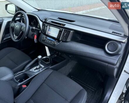 Белый Тойота РАВ 4, объемом двигателя 1.99 л и пробегом 110 тыс. км за 19999 $, фото 44 на Automoto.ua