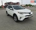 Белый Тойота РАВ 4, объемом двигателя 2.49 л и пробегом 154 тыс. км за 19950 $, фото 1 на Automoto.ua