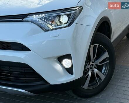 Тойота РАВ 4 2016 в Белой Церкве на Automoto.ua Белый Тойота РАВ 4, объемом двигателя 1.99 л и пробегом 110 тыс. км за 22500 $, фото 6 на Automoto.ua