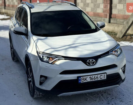 Белый Тойота РАВ 4, объемом двигателя 2.23 л и пробегом 206 тыс. км за 25799 $, фото 2 на Automoto.ua