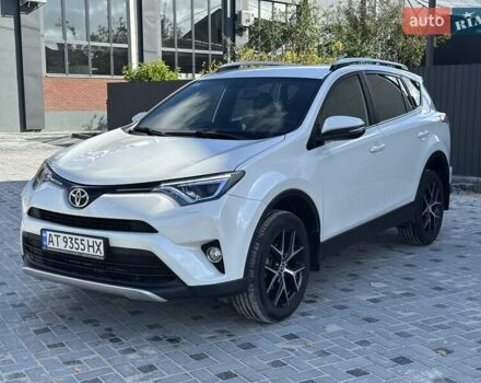 Белый Тойота РАВ 4, объемом двигателя 2.23 л и пробегом 113 тыс. км за 23750 $, фото 2 на Automoto.ua