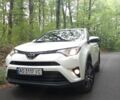 Білий Тойота РАВ 4, об'ємом двигуна 1.99 л та пробігом 215 тис. км за 19500 $, фото 3 на Automoto.ua