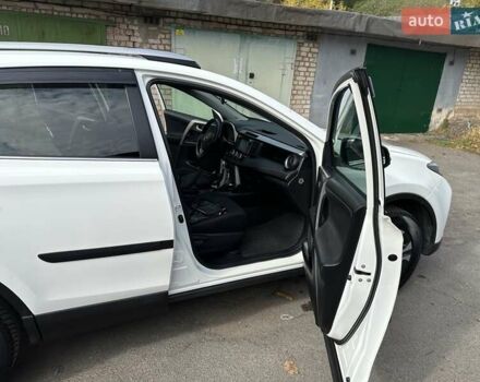 Білий Тойота РАВ 4, об'ємом двигуна 1.99 л та пробігом 149 тис. км за 19500 $, фото 7 на Automoto.ua