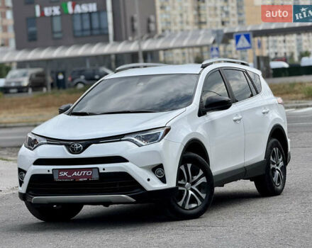 Тойота РАВ 4 2016 у Києві на Automoto.ua Білий Тойота РАВ 4, об'ємом двигуна 2.49 л та пробігом 173 тис. км за 17200 $, фото 57 на Automoto.ua