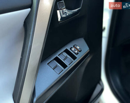 Белый Тойота РАВ 4, объемом двигателя 2.49 л и пробегом 45 тыс. км за 22200 $, фото 36 на Automoto.ua