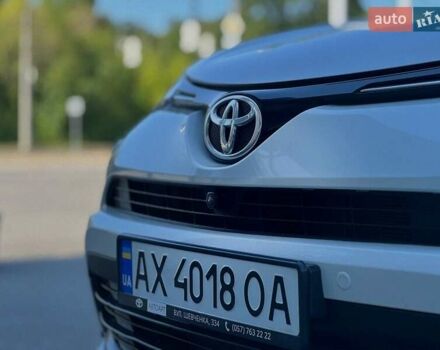 Белый Тойота РАВ 4, объемом двигателя 2.49 л и пробегом 170 тыс. км за 15000 $, фото 3 на Automoto.ua