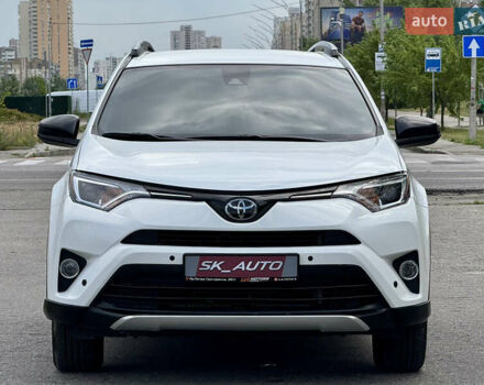 Тойота РАВ 4 2016 у Києві на Automoto.ua Білий Тойота РАВ 4, об'ємом двигуна 2.49 л та пробігом 173 тис. км за 17200 $, фото 67 на Automoto.ua