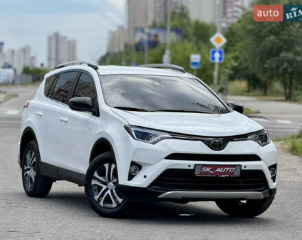 Тойота РАВ 4 2016 у Києві на Automoto.ua Білий Тойота РАВ 4, об'ємом двигуна 2.49 л та пробігом 173 тис. км за 17200 $, фото 69 на Automoto.ua