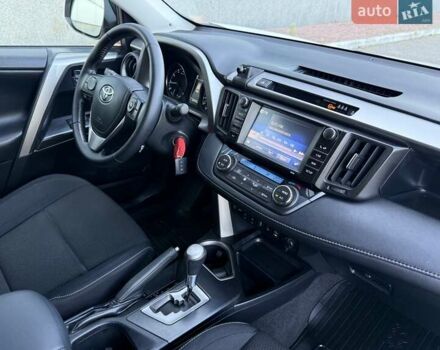 Белый Тойота РАВ 4, объемом двигателя 1.99 л и пробегом 110 тыс. км за 19999 $, фото 45 на Automoto.ua