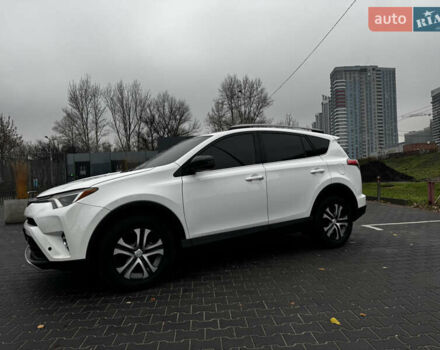 Білий Тойота РАВ 4, об'ємом двигуна 2.49 л та пробігом 173 тис. км за 16100 $, фото 6 на Automoto.ua