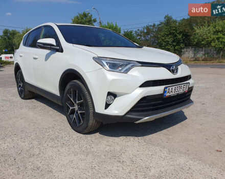 Білий Тойота РАВ 4, об'ємом двигуна 2 л та пробігом 157 тис. км за 22000 $, фото 1 на Automoto.ua