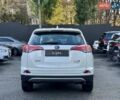 Тойота РАВ 4 2016 в Киеве на Automoto.ua Белый Тойота РАВ 4, объемом двигателя 2.5 л и пробегом 165 тыс. км за 22200 $, фото 9 на Automoto.ua