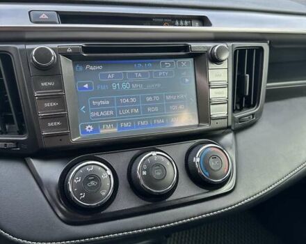 Білий Тойота РАВ 4, об'ємом двигуна 1.99 л та пробігом 149 тис. км за 19500 $, фото 11 на Automoto.ua