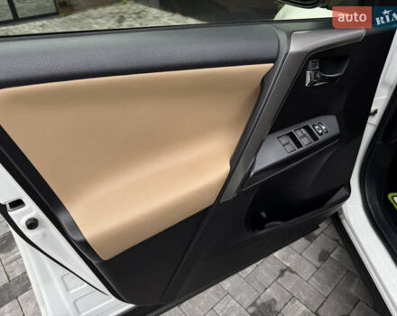 Белый Тойота РАВ 4, объемом двигателя 1.99 л и пробегом 115 тыс. км за 21990 $, фото 38 на Automoto.ua