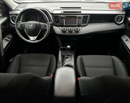 Білий Тойота РАВ 4, об'ємом двигуна 2.49 л та пробігом 173 тис. км за 16100 $, фото 24 на Automoto.ua