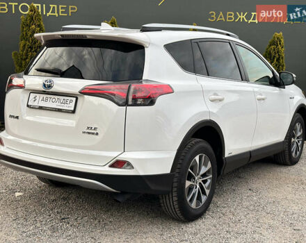 Тойота РАВ 4 2016 в Одессе на Automoto.ua Белый Тойота РАВ 4, объемом двигателя 2.49 л и пробегом 45 тыс. км за 21600 $, фото 18 на Automoto.ua