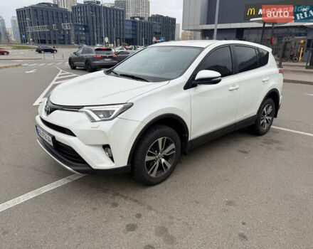 Белый Тойота РАВ 4, объемом двигателя 2.23 л и пробегом 140 тыс. км за 21500 $, фото 3 на Automoto.ua