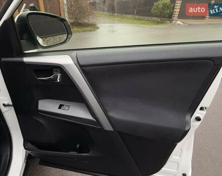 Белый Тойота РАВ 4, объемом двигателя 2.49 л и пробегом 71 тыс. км за 24800 $, фото 32 на Automoto.ua