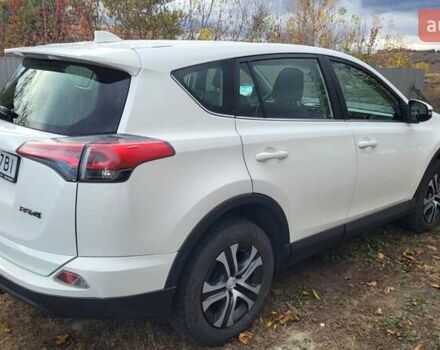 Белый Тойота РАВ 4, объемом двигателя 2 л и пробегом 250 тыс. км за 19500 $, фото 4 на Automoto.ua