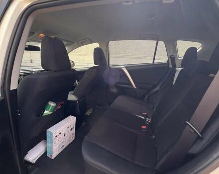 Тойота РАВ 4 2016 в Львове на Automoto.ua Белый Тойота РАВ 4, объемом двигателя 2.49 л и пробегом 116 тыс. км за 18300 $, фото 15 на Automoto.ua