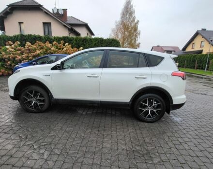 Белый Тойота РАВ 4, объемом двигателя 2.5 л и пробегом 114 тыс. км за 23989 $, фото 2 на Automoto.ua