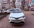 Белый Тойота РАВ 4, объемом двигателя 2.23 л и пробегом 196 тыс. км за 22500 $, фото 1 на Automoto.ua