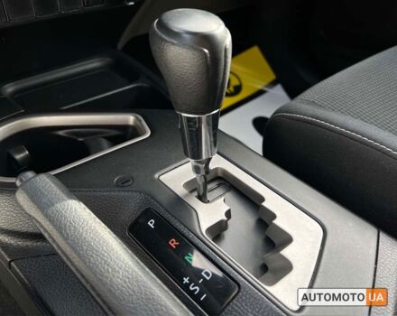 Белый Тойота РАВ 4, объемом двигателя 2.5 л и пробегом 185 тыс. км за 16400 $, фото 14 на Automoto.ua