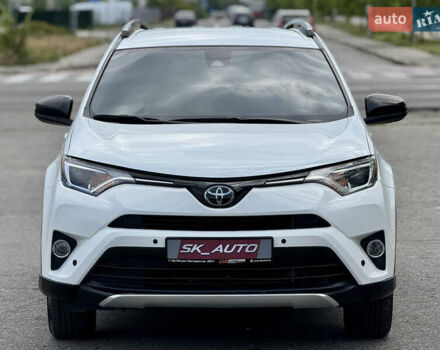 Тойота РАВ 4 2016 у Києві на Automoto.ua Білий Тойота РАВ 4, об'ємом двигуна 2.49 л та пробігом 173 тис. км за 17200 $, фото 2 на Automoto.ua