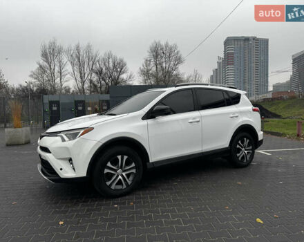 Білий Тойота РАВ 4, об'ємом двигуна 2.49 л та пробігом 173 тис. км за 16100 $, фото 11 на Automoto.ua