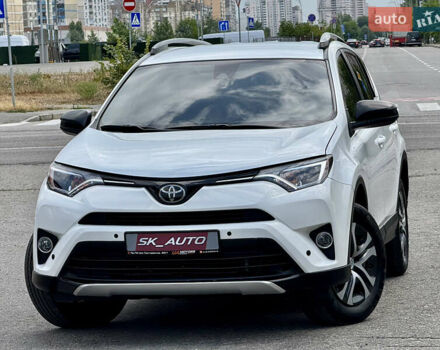 Тойота РАВ 4 2016 у Києві на Automoto.ua Білий Тойота РАВ 4, об'ємом двигуна 2.49 л та пробігом 173 тис. км за 17200 $, фото 61 на Automoto.ua