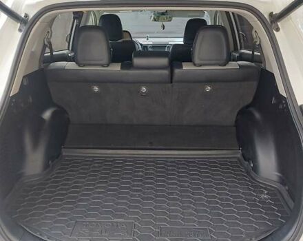 Тойота РАВ 4 2016 у Одесі на Automoto.ua Білий Тойота РАВ 4, об'ємом двигуна 2.49 л та пробігом 98 тис. км за 21900 $, фото 16 на Automoto.ua