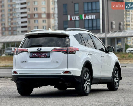 Тойота РАВ 4 2016 у Києві на Automoto.ua Білий Тойота РАВ 4, об'ємом двигуна 2.49 л та пробігом 173 тис. км за 17200 $, фото 12 на Automoto.ua