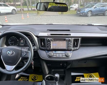 Белый Тойота РАВ 4, объемом двигателя 2.5 л и пробегом 185 тыс. км за 16400 $, фото 10 на Automoto.ua