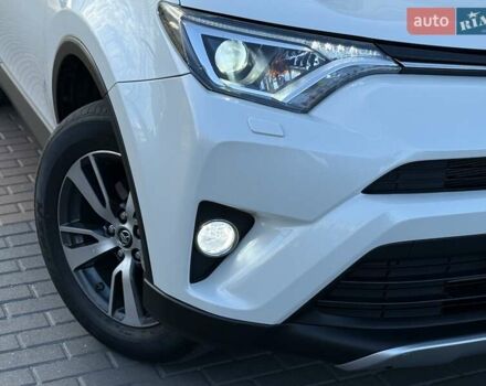 Тойота РАВ 4 2016 в Белой Церкве на Automoto.ua Белый Тойота РАВ 4, объемом двигателя 1.99 л и пробегом 110 тыс. км за 22500 $, фото 19 на Automoto.ua