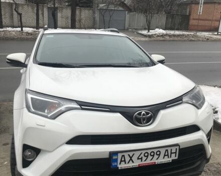 Белый Тойота РАВ 4, объемом двигателя 2 л и пробегом 125 тыс. км за 19700 $, фото 4 на Automoto.ua