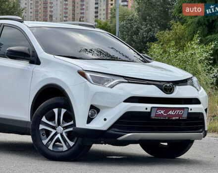 Тойота РАВ 4 2016 у Києві на Automoto.ua Білий Тойота РАВ 4, об'ємом двигуна 2.49 л та пробігом 173 тис. км за 17200 $, фото 72 на Automoto.ua