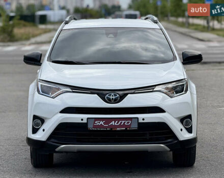 Тойота РАВ 4 2016 у Києві на Automoto.ua Білий Тойота РАВ 4, об'ємом двигуна 2.49 л та пробігом 173 тис. км за 17200 $, фото 66 на Automoto.ua