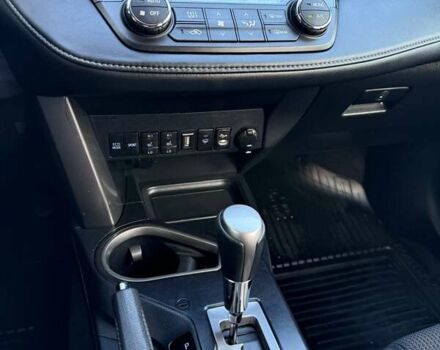 Тойота РАВ 4 2016 в Белой Церкве на Automoto.ua Белый Тойота РАВ 4, объемом двигателя 1.99 л и пробегом 110 тыс. км за 22500 $, фото 57 на Automoto.ua