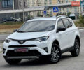 Тойота РАВ 4 2016 у Києві на Automoto.ua Білий Тойота РАВ 4, об'ємом двигуна 2.49 л та пробігом 173 тис. км за 17200 $, фото 59 на Automoto.ua