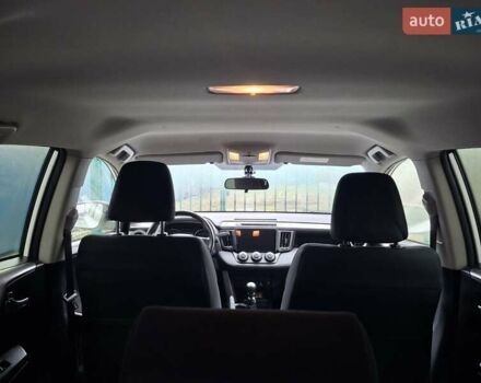 Білий Тойота РАВ 4, об'ємом двигуна 1.99 л та пробігом 131 тис. км за 18000 $, фото 23 на Automoto.ua